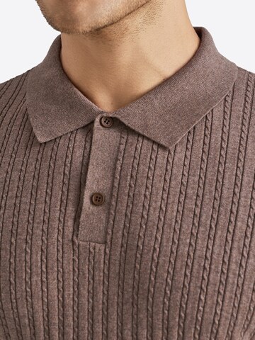 Vantory Sweater in Brown