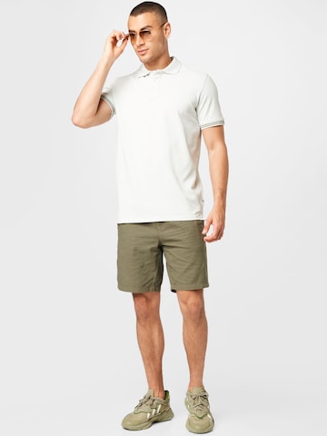 Matinique Regular Shorts 'Barton' in Grün