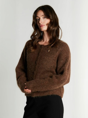 RUE de FEMME - Pullover ' Petra ' em castanho: frente