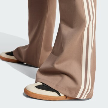 évasé Pantalon 'Adicolor' ADIDAS ORIGINALS en marron