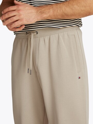 TOMMY HILFIGER - Tapered Pantalón 'ESSENTIAL' en beige