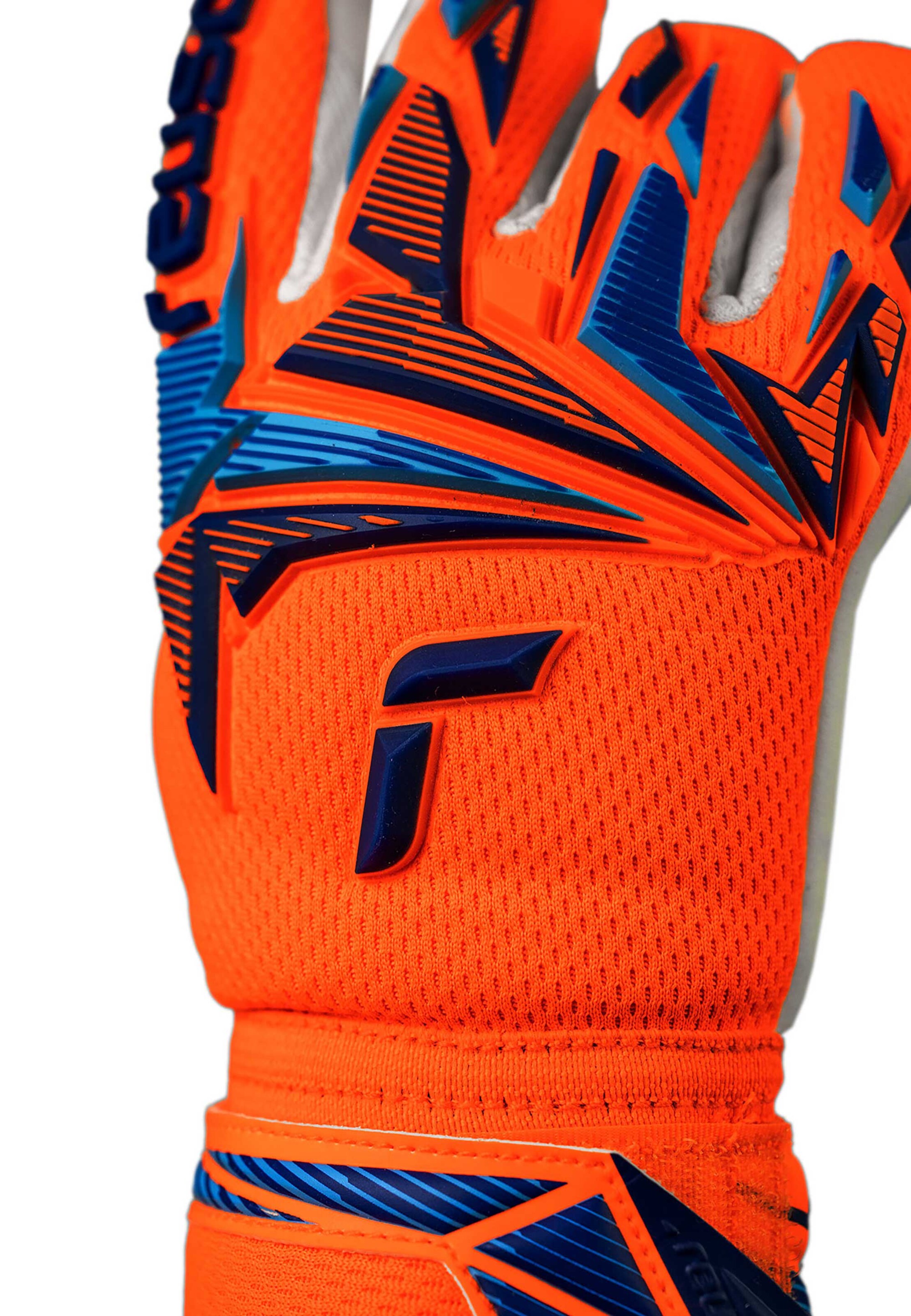 REUSCH Athletic Gloves 'Attrakt Freegel Advance Junior' in Blue