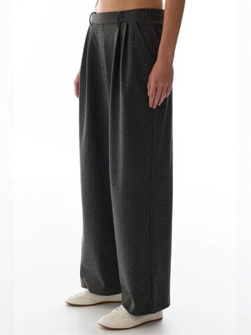 Wide leg Pantaloni 'Hose' di Penti in grigio: frontale