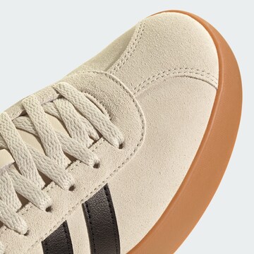 ADIDAS SPORTSWEAR Matalavartiset tennarit 'VL Court 3.0' värissä beige