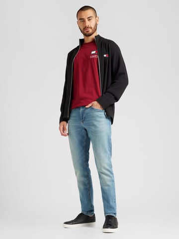 Tommy Jeans T-Shirt 'ESSENTIAL' in Rot