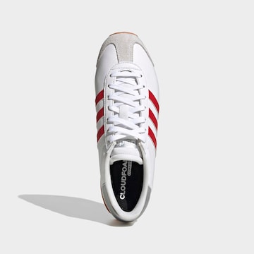 ADIDAS SPORTSWEAR - Sapatilhas baixas 'RUNVISTA' em branco