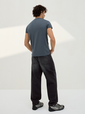 Largi Jeans de la Bershka pe negru