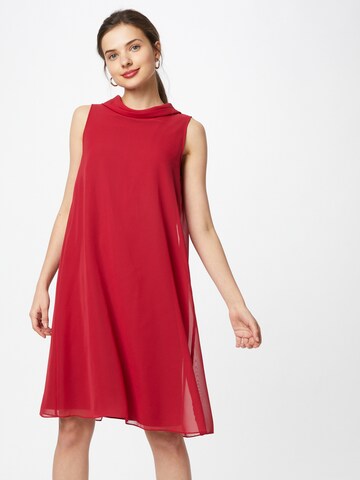 Robe de cocktail Vera Mont en rouge : devant