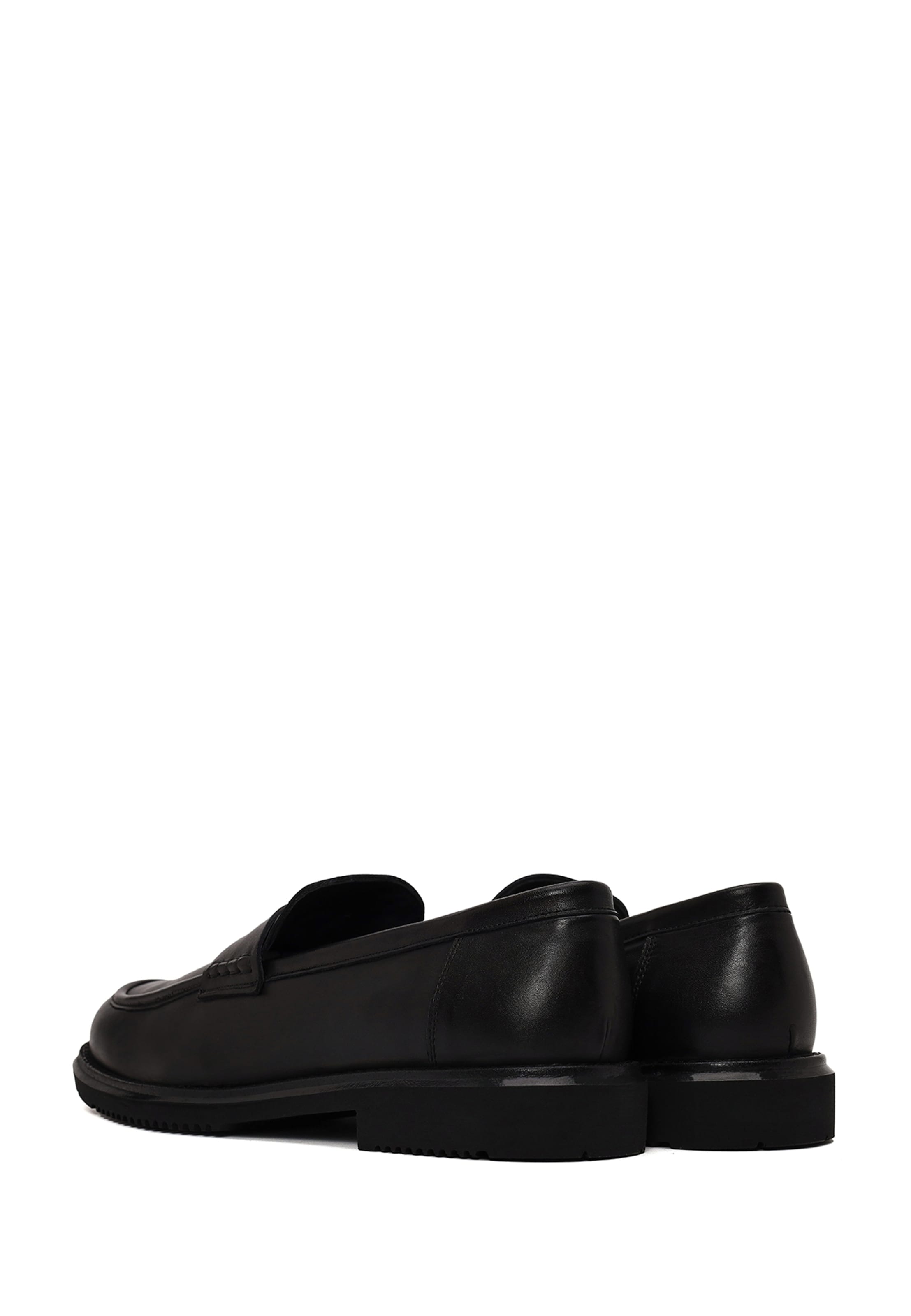Derimod Classic Flats in Black