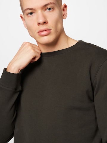 NORSE PROJECTS Sweatshirt 'Vagn' in Groen