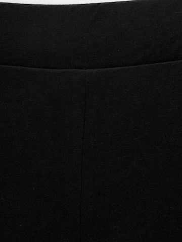 Pull&Bear Flared Nadrág - fekete