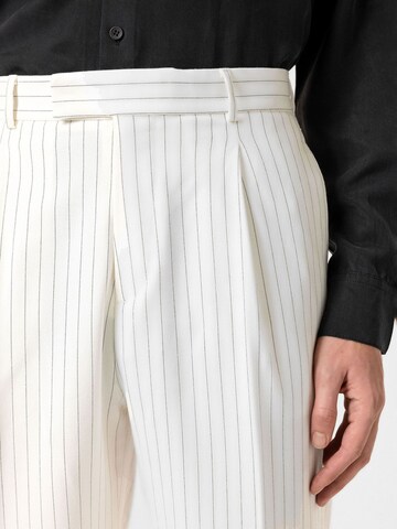 Antioch - regular Pantalón plisado 'Eurico' en blanco