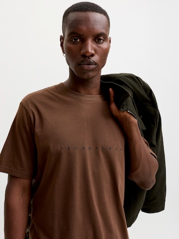 JACK & JONES Μπλουζάκι σε καφέ