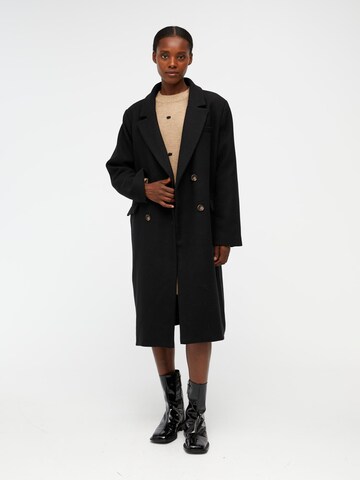 OBJECT Ανοιξιάτικο και φθινοπωρινό παλτό 'Blaza' σε μαύρο: μπροστά