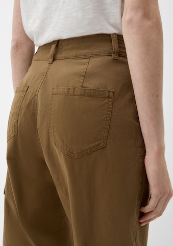 s.Oliver Tapered Cargo trousers in Green