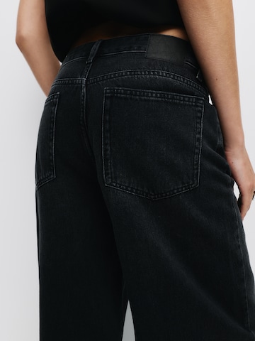 Wide leg Jeans de la Pull&Bear pe negru