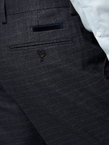 regular Pantaloni con piega frontale di Next in blu