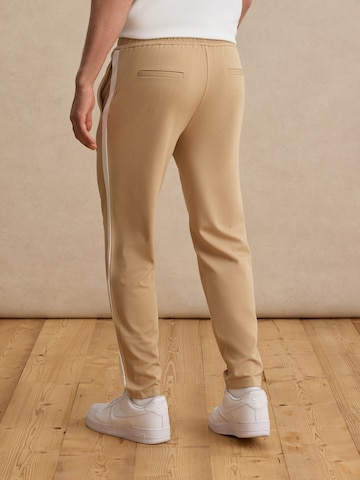 DAN FOX APPAREL Tapered Hose 'Sven' in Beige