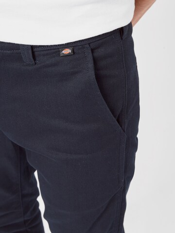 DICKIES Štandardný strih Chino nohavice 'Sherburn' - Modrá