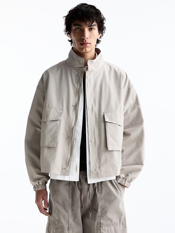 Pull&Bear Jacke in Grau: Vorderseite
