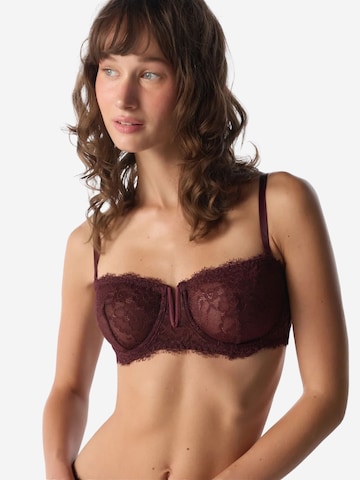 Penti - Clássico Soutien 'BHs & Bralettes' em vermelho: frente