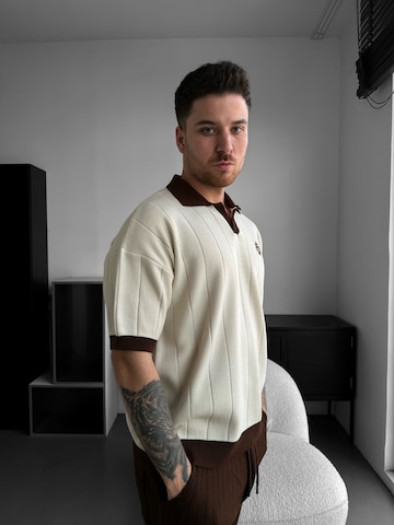 Kleidermafia Shirt 'Loose Fit Embroidered Polo T-shirt - Cremé' in Beige