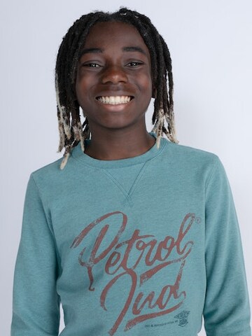 Petrol Industries Sweatshirt 'Wheaton' in Blauw