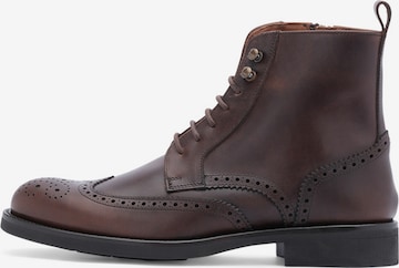 LOTTUSSE Lace-Up Boots in Brown: front
