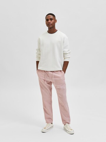 SELECTED HOMME Regular Trousers 'Newton' in Pink