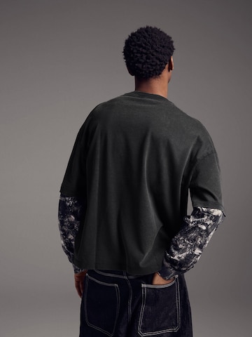 BershkaMajica - crna boja