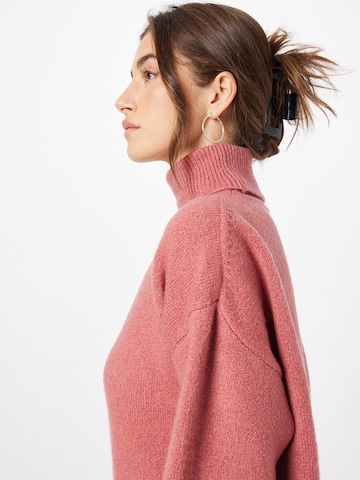 ABOUT YOU Sweater 'Tia' in Pink