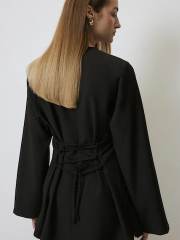 Chemisier 'Cross Tie Detailed Crepe Blouse' Touché Privé en noir