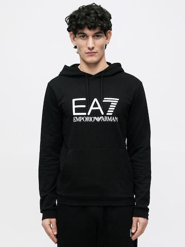 Sweat-shirt EA7 Emporio Armani en noir : devant