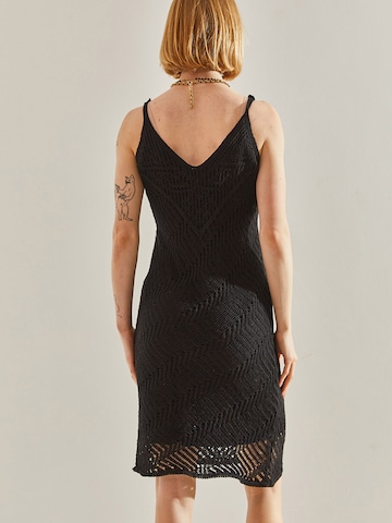 Bianco Lucci Pletené šaty - Čierna