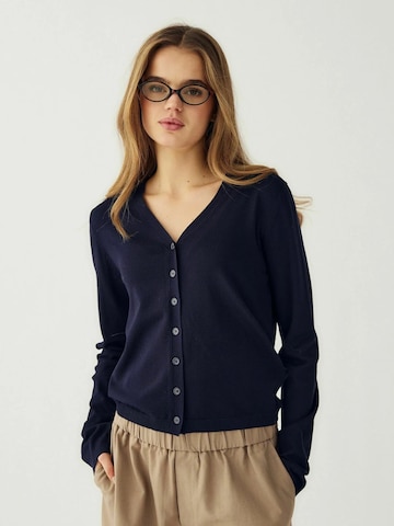 Noella Neulepaita ' N-Marg Knit Cardigan ' värissä sininen: etupuoli