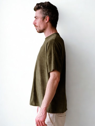 Seek 'n Hide Shirt 'Oversized Towel Tee' in Green