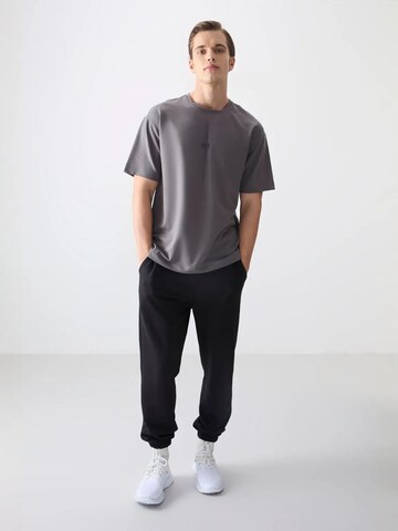 T-Shirt Tommy Life en gris