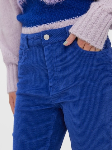 Coupe slim Pantalon 'BRENDA' VERO MODA en bleu
