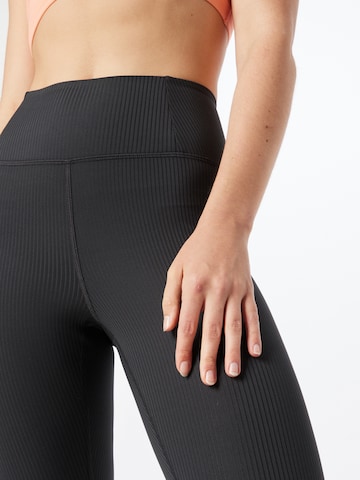 Girlfriend Collective Skinny Sports trousers in Black