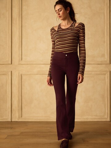 Next Boot cut Leggings in Red: front
