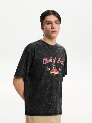 T-Shirt Bershka en noir