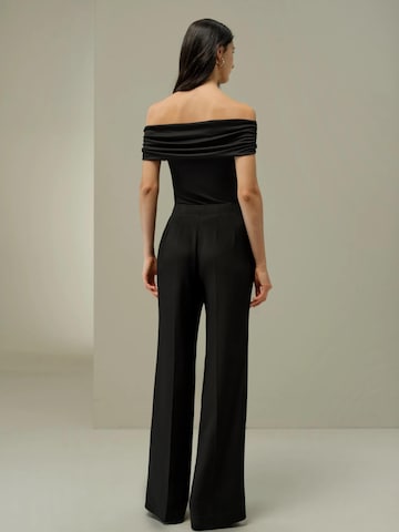 Lilysilk - Top 'Seidenjersey Schulterfreies Top' en negro