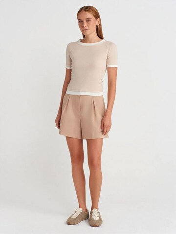 Dilvin T-Shirts in Beige