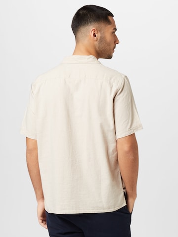 Dockers - Ajuste regular Camisa en beige
