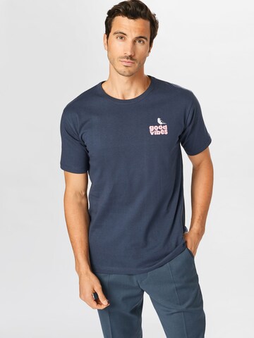 Cleptomanicx T-Shirt 'Good Vibes' in Blau: Vorderseite