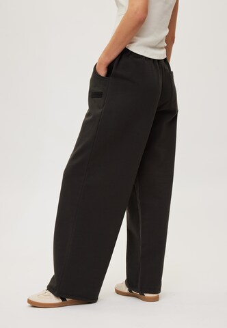 rethinkit studios Loosefit Broek in Zwart
