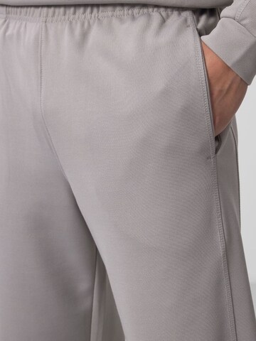 Survêtement 'Aktive Sets' Tommy Life en gris