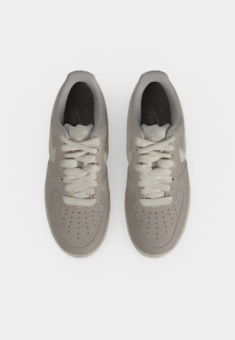 Nike Sportswear - Sapatilhas baixas 'AIR FORCE 1 '07 LV8' em cinzento