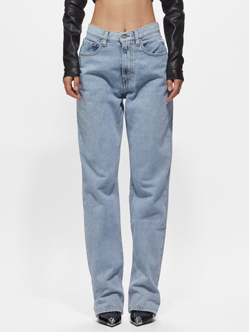 Young Poets Wide leg Jeans 'Kara' in Blauw: voorkant