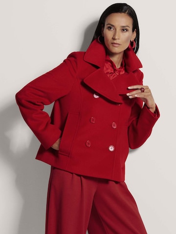 Veste mi-saison MADELEINE en rouge : devant